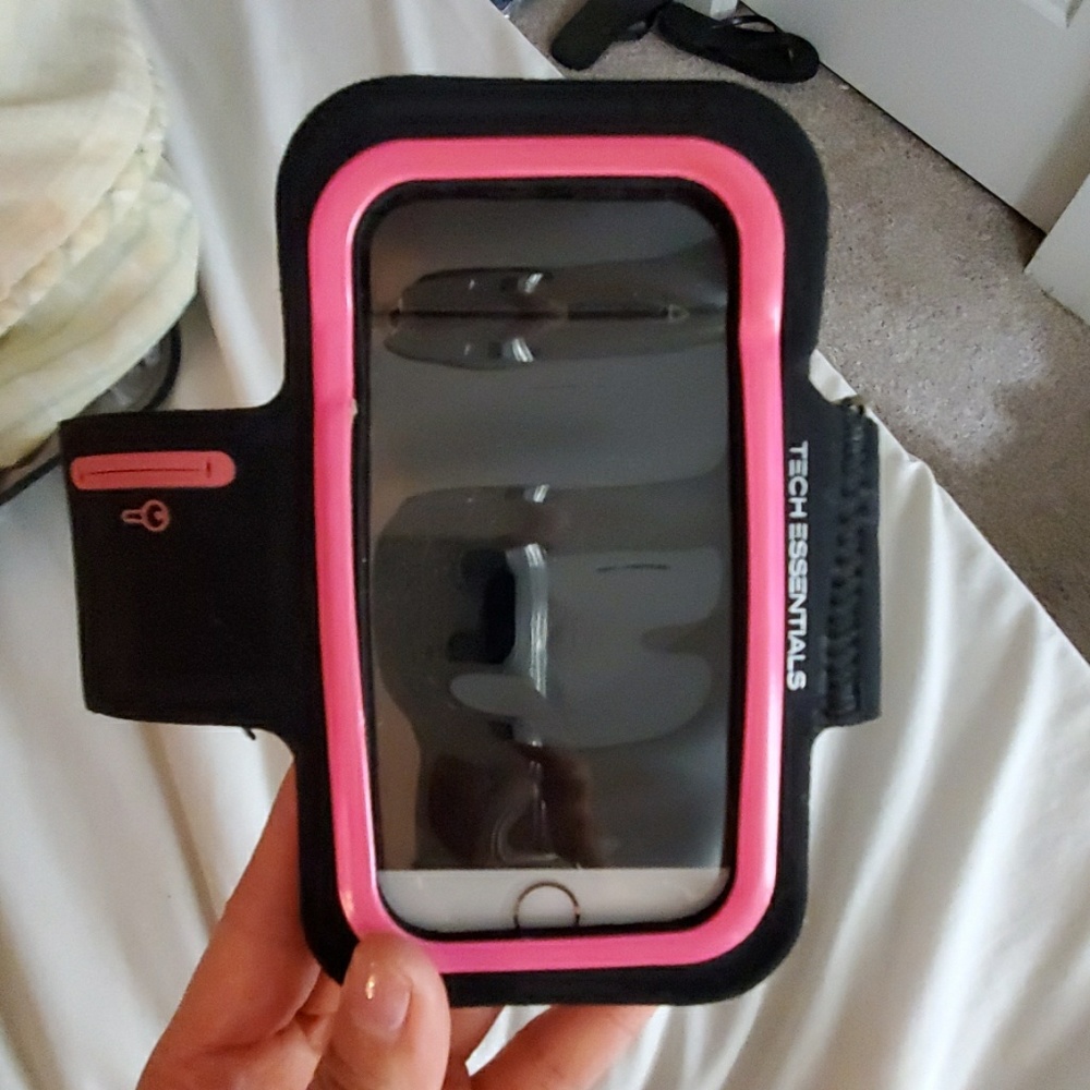 10/4 IPHONE RUNNING ARM BAND - Picture 5 of 6